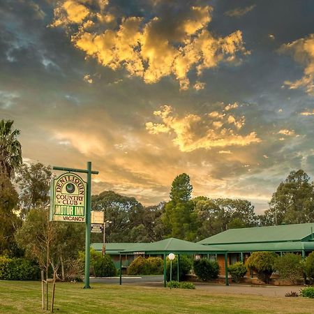 Deniliquin Country Club Motor Inn Екстер'єр фото