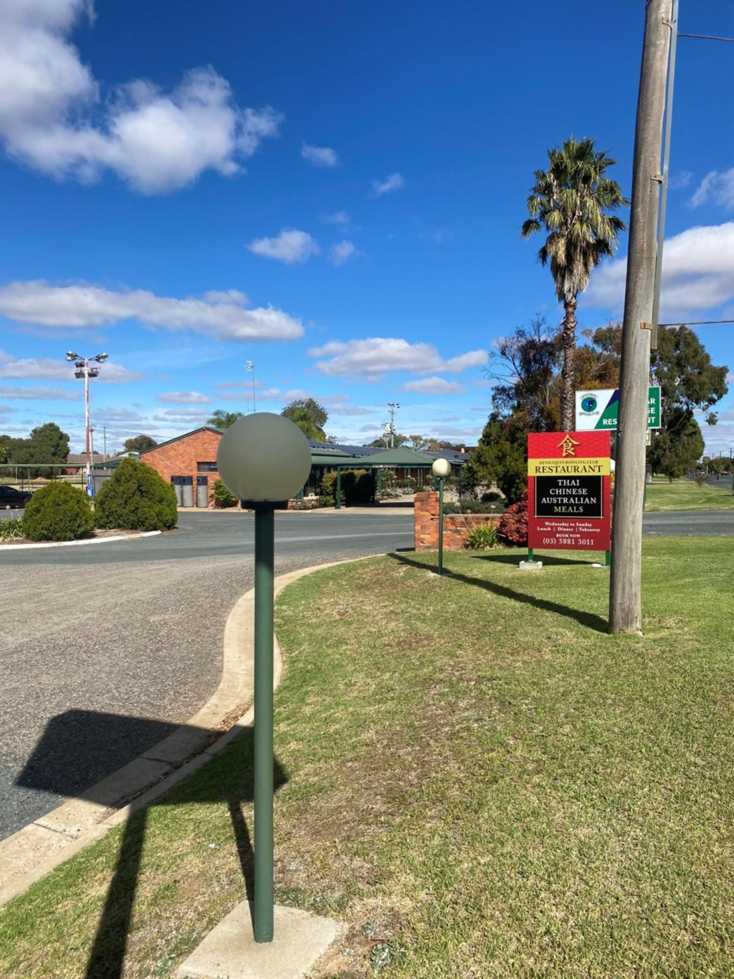 Deniliquin Country Club Motor Inn Екстер'єр фото